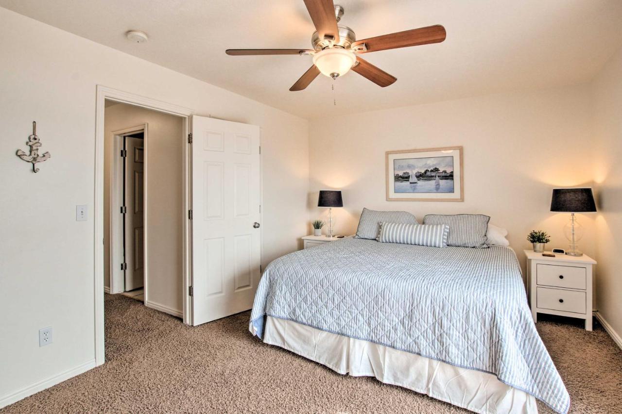 Spacious Garden City Townhome With Lake Views! Exteriör bild