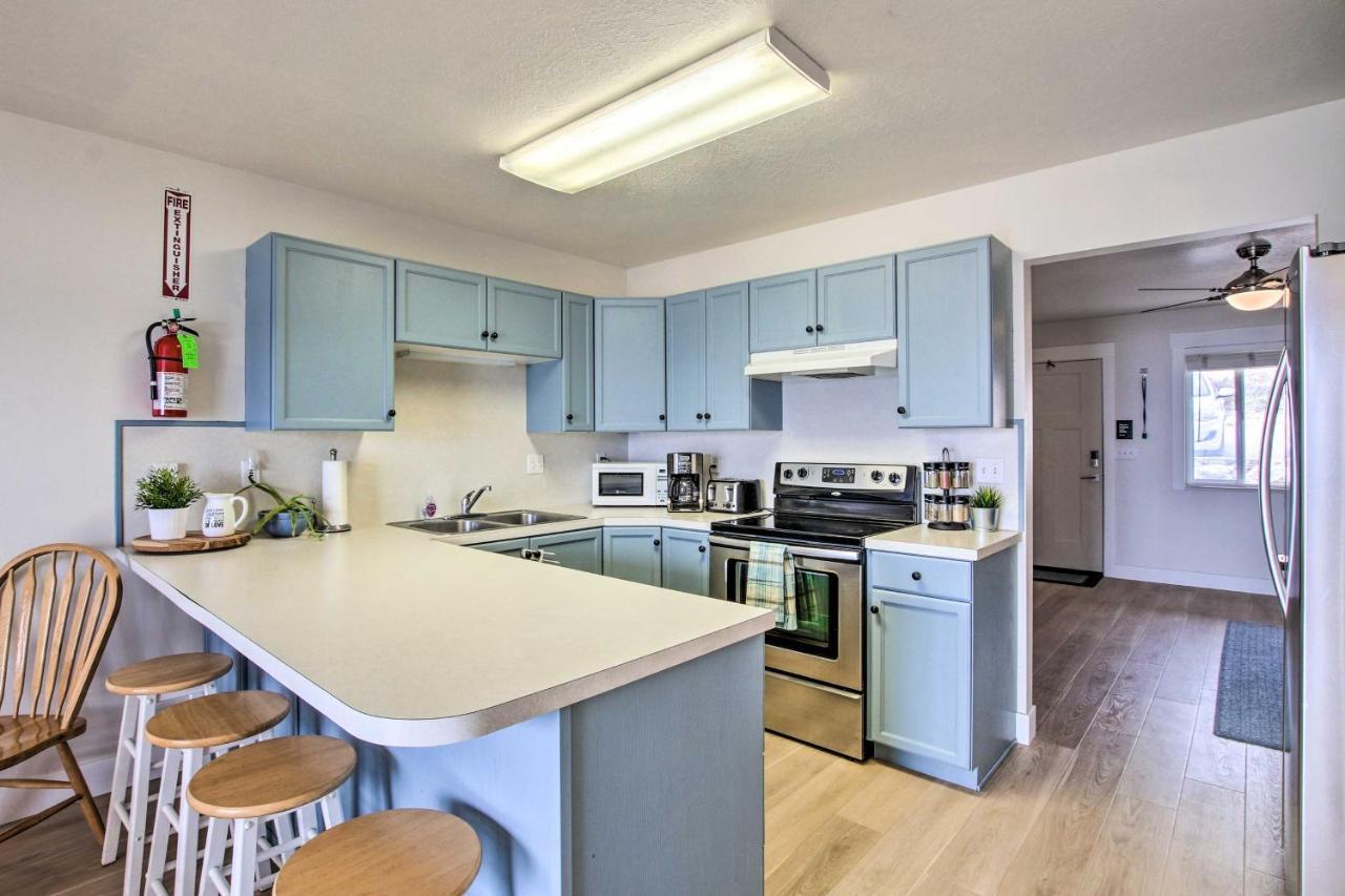 Spacious Garden City Townhome With Lake Views! Exteriör bild